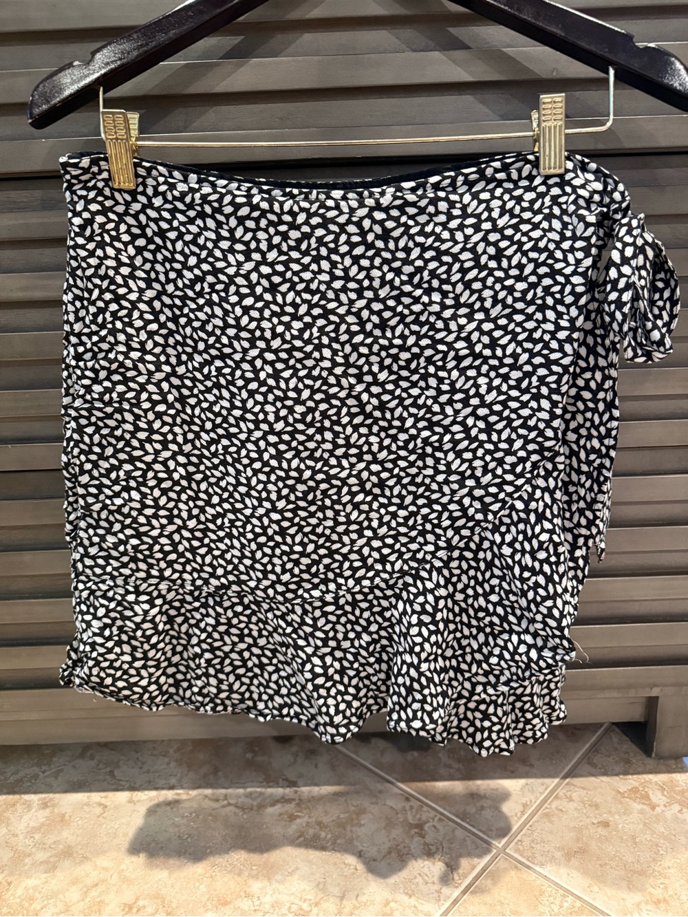 Abercrombie & Fitch Black and White Mini Skirt